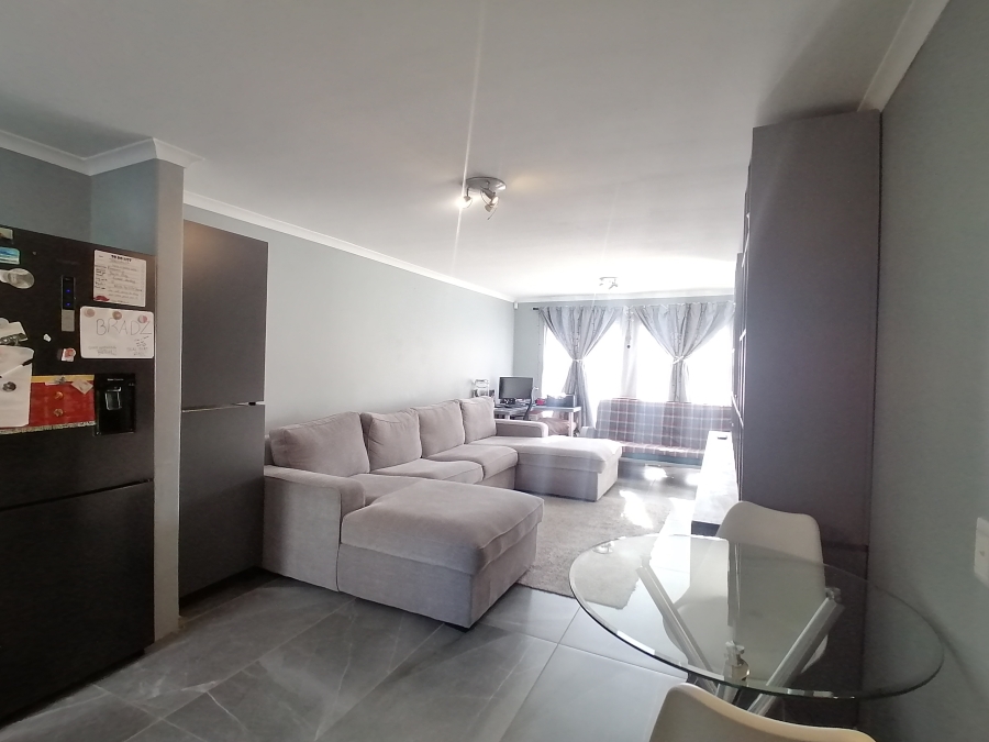 To Let 2 Bedroom Property for Rent in Century City Western Cape